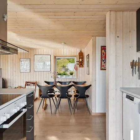 Cozy And Child-friendly In A Scenic Area Holiday home Ebeltoft