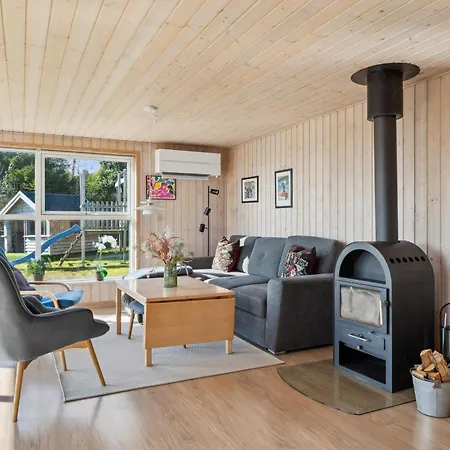 Family-friendly Near And Mols Bjerge Close To Beach, Nature And Attractions Feriehus